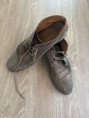 Johny Varvatos Men's Suede Lace-Up Desert Shoes in Taupe 11.5